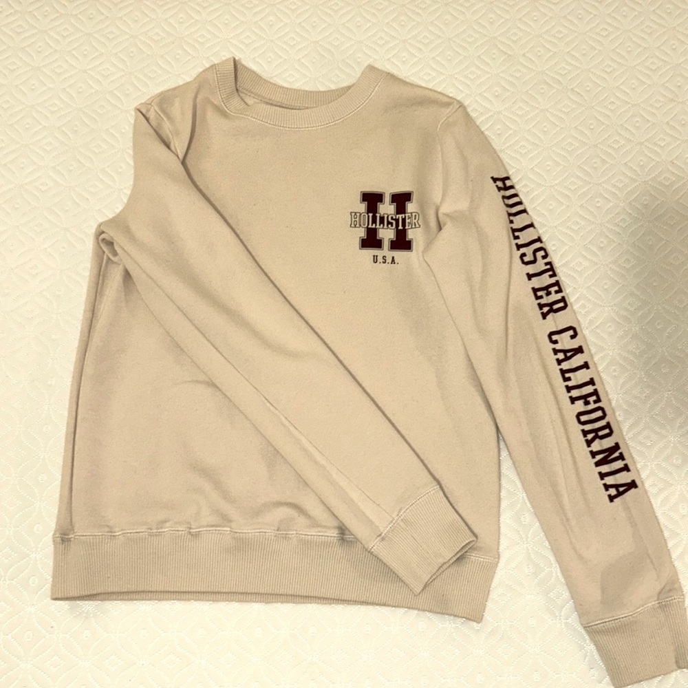 Hollister Sweatshirt!